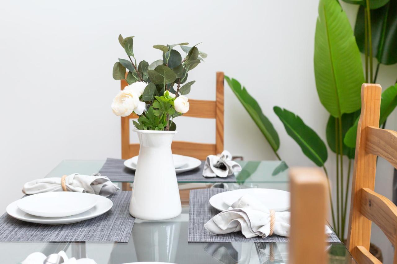Cozy Townhouse In The Heart Of Greater Manchester Villa Bagian luar foto